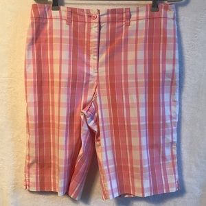 ANNE KLEIN sports wear pink plaid golf shorts.